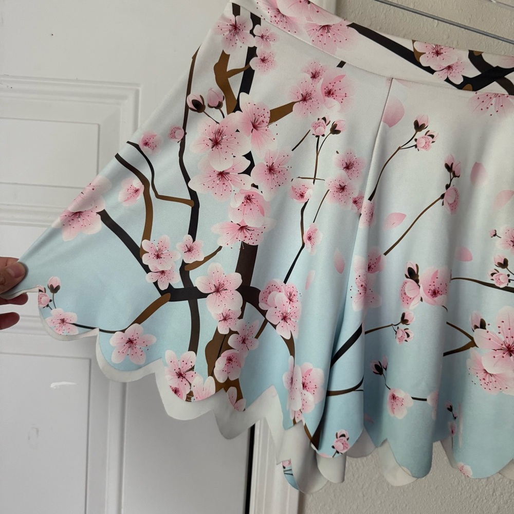 Blackmilk knit ombre cherry blossom floral scallop knit high rise stretch shorts - Picture 2 of 4